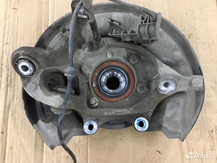 Цапфа задняя Mercedes w207