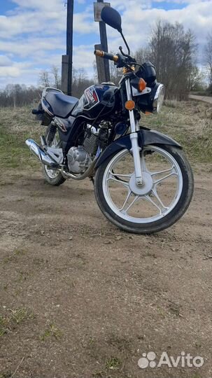 Suzuki EN 125-2A