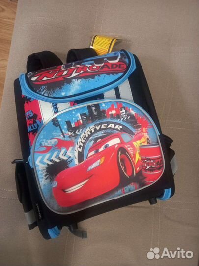 Рюкзак для первоклассника новый