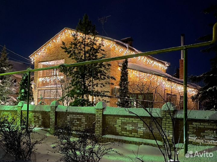 Новогоднее украшение зданий