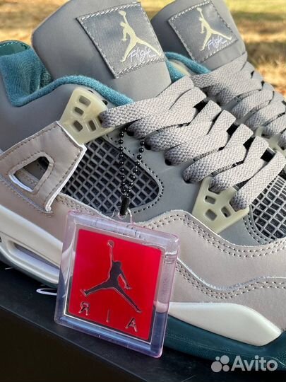 Кроссовки Nike Air Jordan 4 Retro