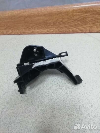 Крепление интеркулера Mercedes CLS218 AMG