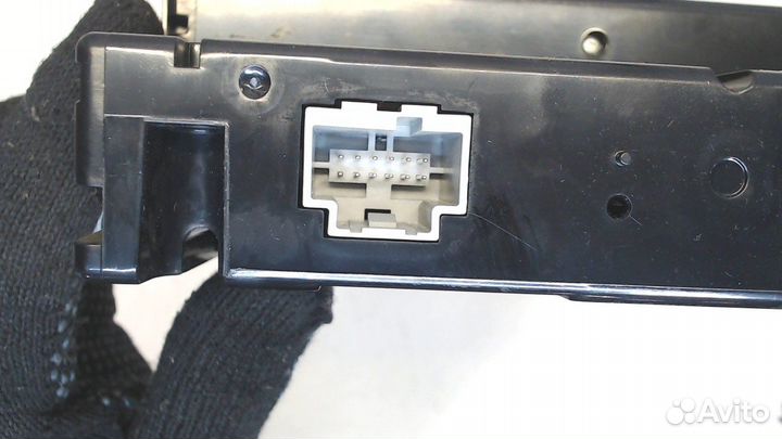 Дисплей компьютера Ford Escape, 2008