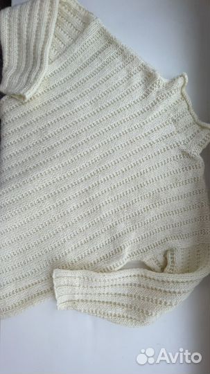 Свитер женский молочный