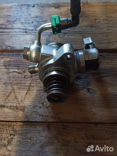 Топливный насос Mazda Axela