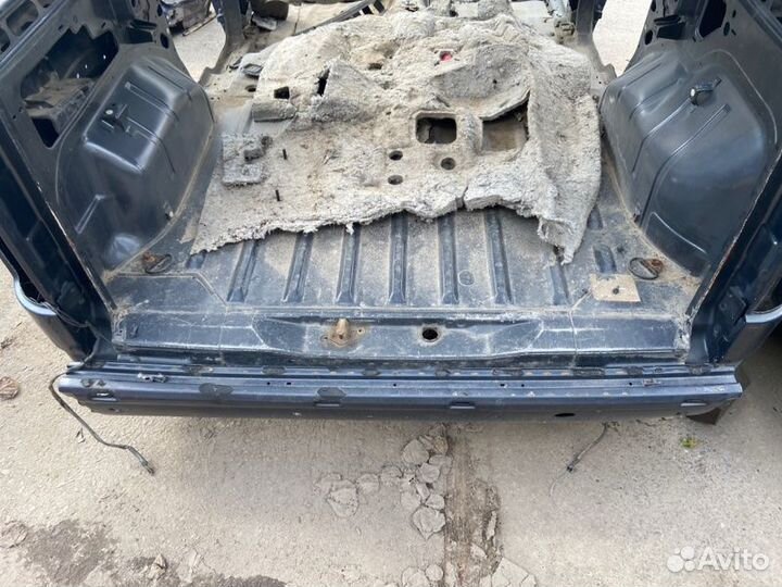 Панель задняя Ford Tourneo/Connect (02-13) низкая
