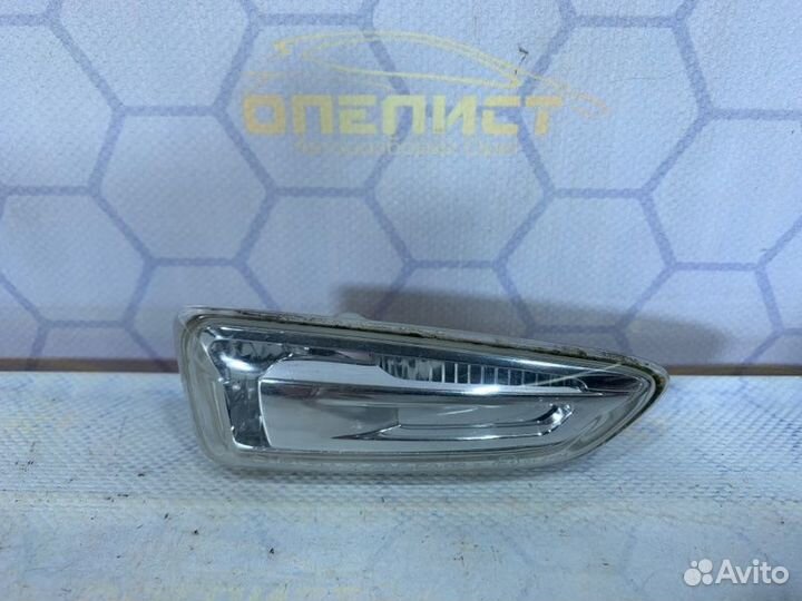 Поворотник в крыле передний правый Opel Astra J