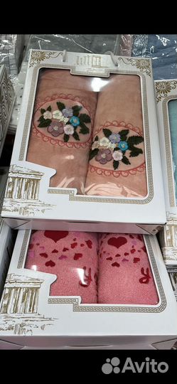 Полотенца подарочные, руки в разных расцветках