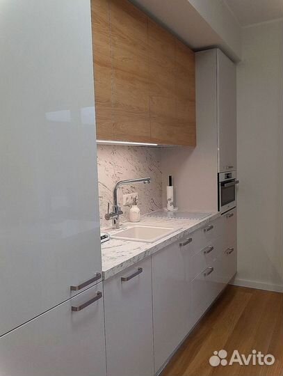 Кухня до потолка