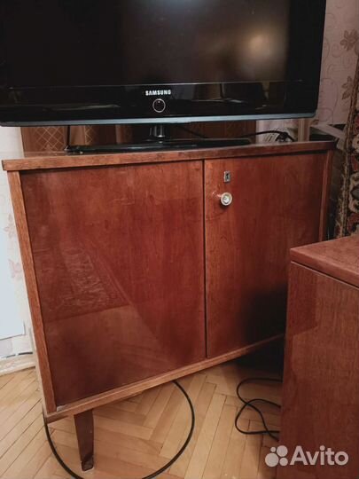 Тумба под телевизор