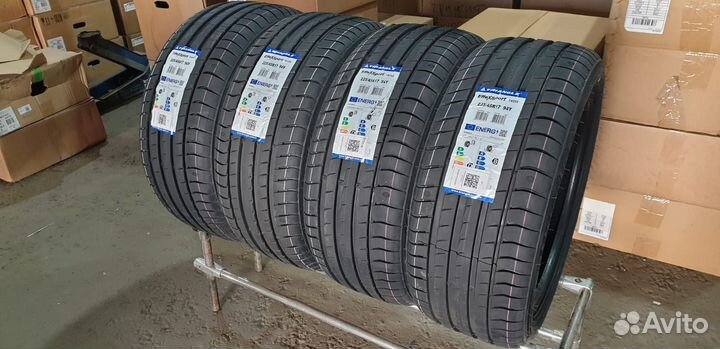 Triangle EffeXSport TH202 215/55 R17 94Y