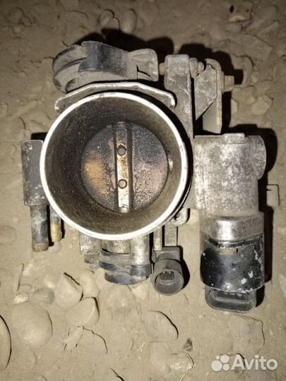 Дроссельная заслонка Opel Vectra B X16XEL