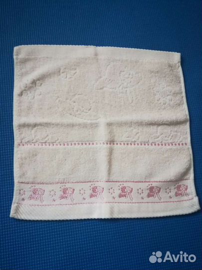 Полотенца квадратные новые