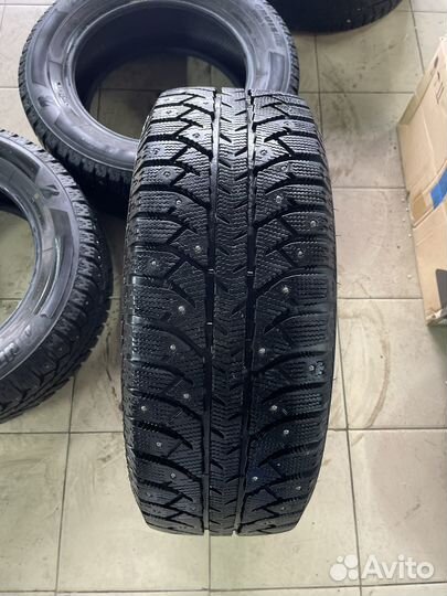 Bridgestone Ice Cruiser 7000S 215/60 R16