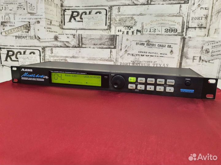 Процессор эффектов - Alesis Midiverb 4