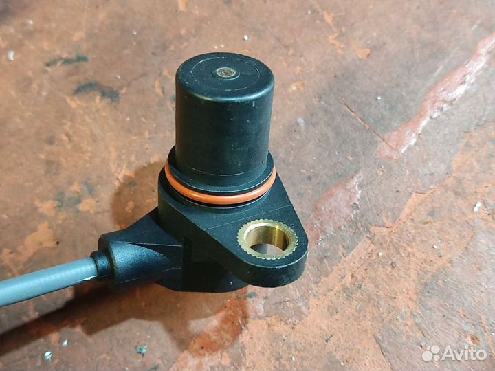 Датчик коленвала VW Туарег Ауди Q7 3.2 3.6 бензин