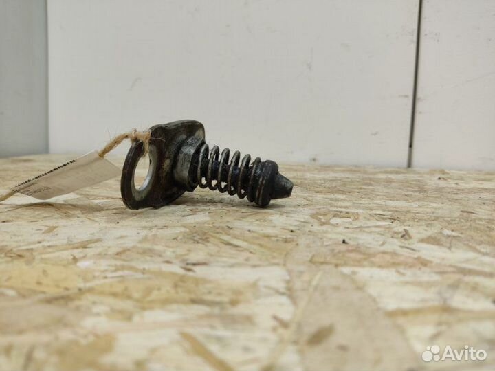 Замок капота Bmw