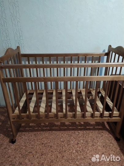 Продам детскую кроватку