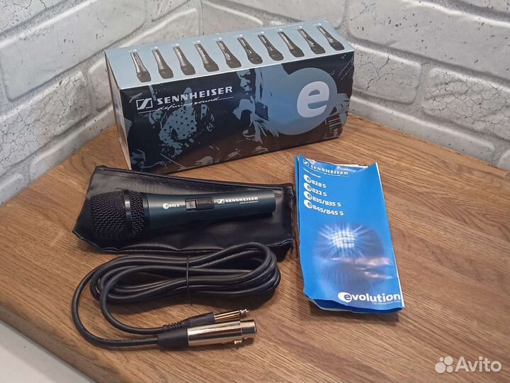 Вокальный микрофон