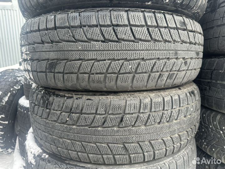 Triangle TR777 215/70 R16