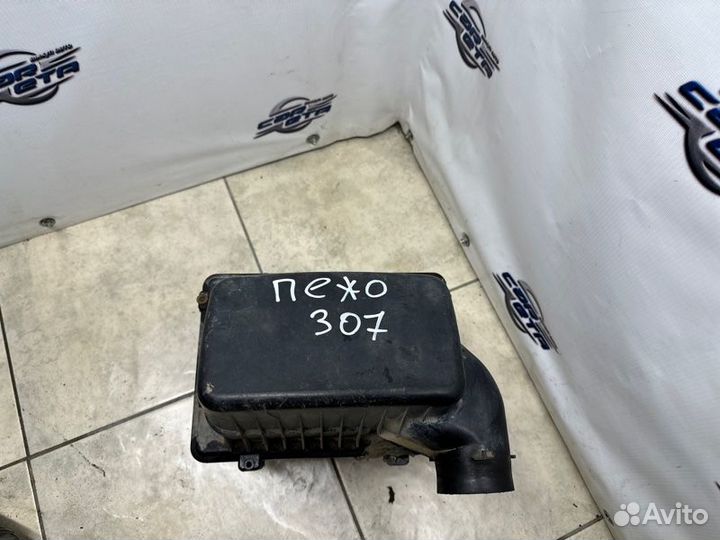 Корпус воздушного фильтра Peugeot 307 хетчбек KFW