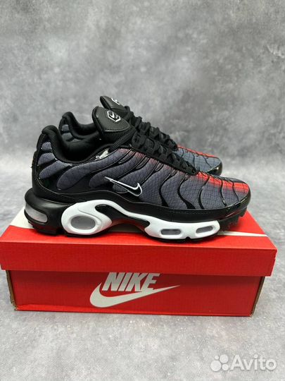 Кроссовки Nike Air Max Tn Plus