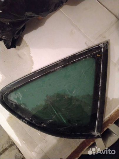 Заднее правое стекло Seat Altea XL