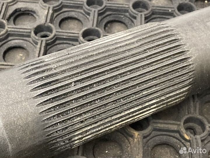 1363851 Полуось c блокировкой