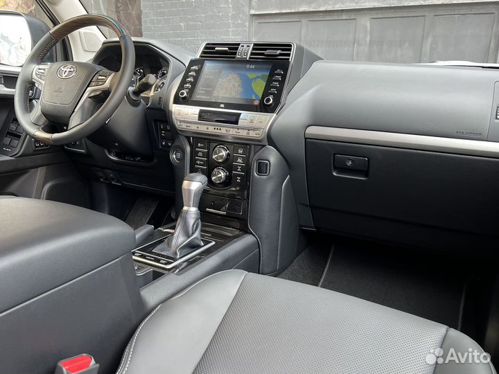 Toyota Land Cruiser Prado 2.8 AT, 2022, 32 км