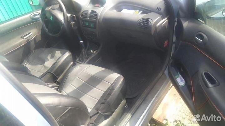 В Разборе Peugeot 206 Cupe Пежо 206 Купе