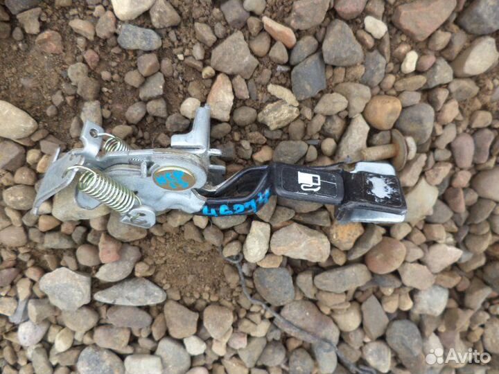 Ручка открывания багажника Toyota Vitz NCP13