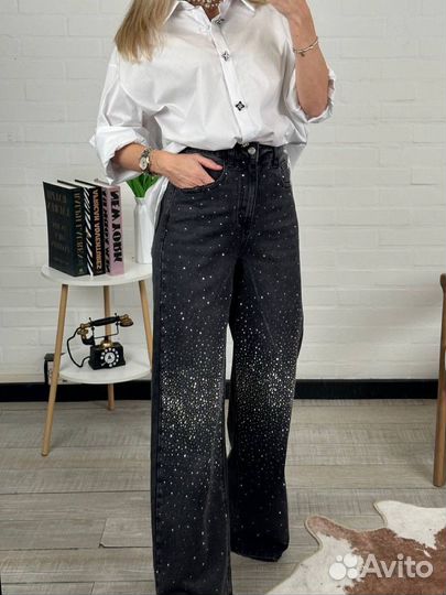 Джинсы в стразах