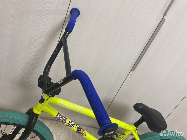 Трюковой велосипед BMX