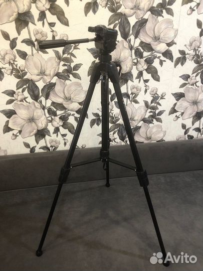 Штатив для фотоаппарата