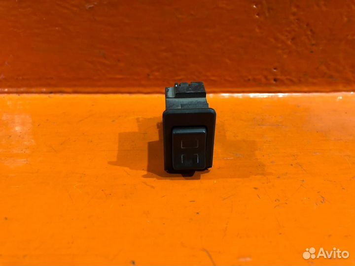 Кнопка nissan largo C22