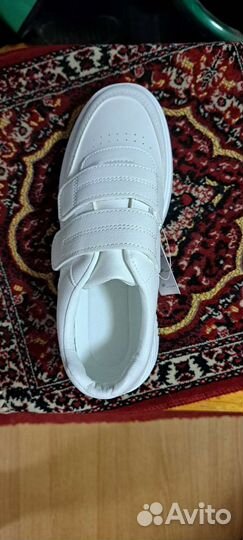 Кроссовки женские 36 размер белые
