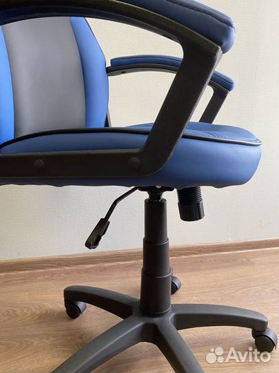 Офисное кресло от производителя