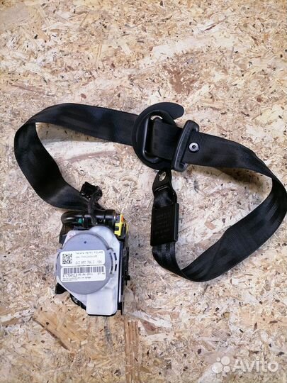 Ремень безопасности правый Audi A1 8X