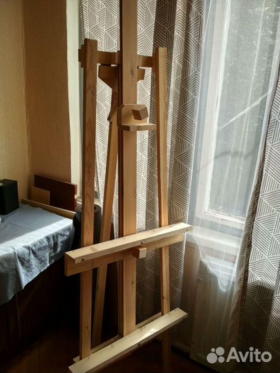 Мольберт-тренога деревянный