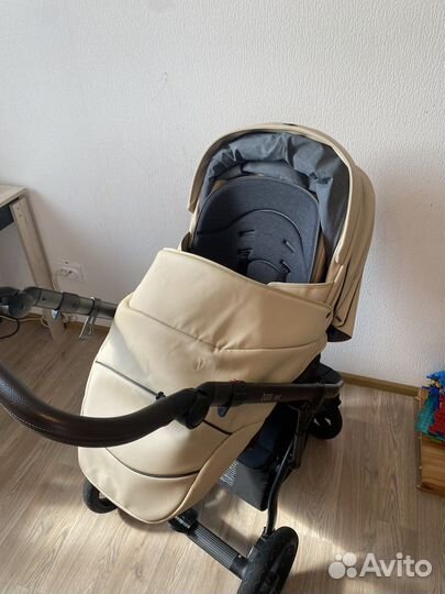 Коляска Roan bass next 2в1 + автолюлька Maxi-Cosi