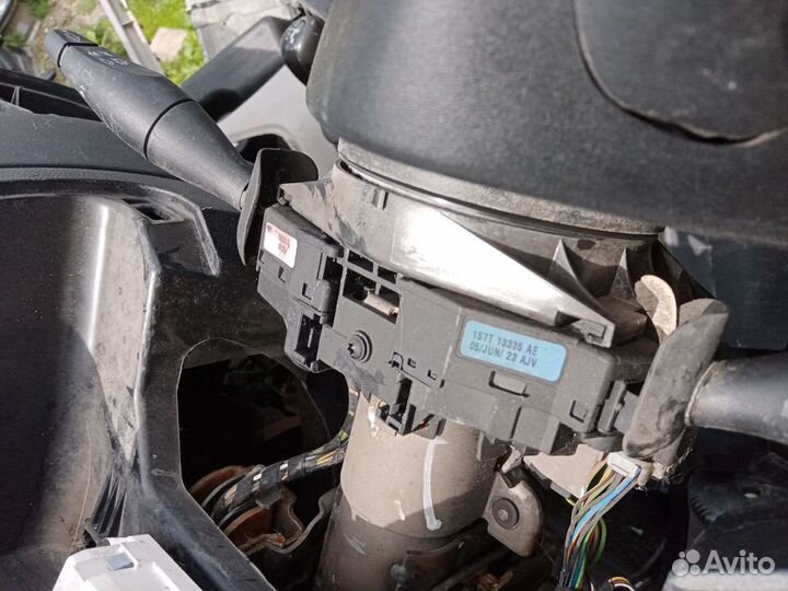 Переключатель подрулевой повортоов Ford Fusion