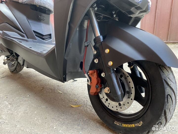 Электроскутер 72V20A 1200w