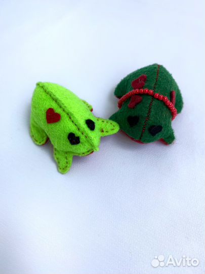 Игрушки лягушки из фетра