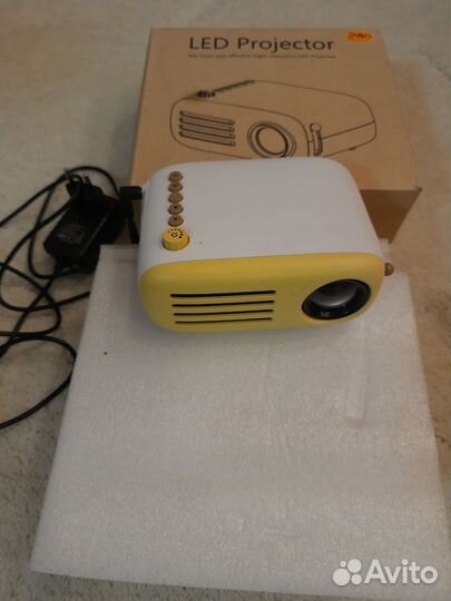 Проектор LED projector