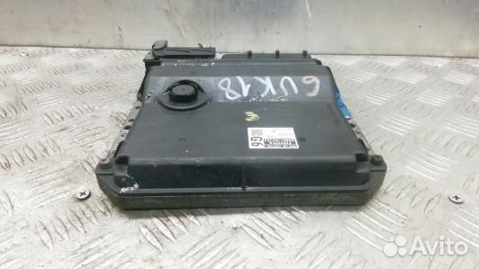 Блок управления двс toyota RAV 4 ZSA3 (6UK18PC01)