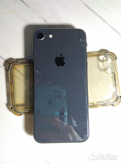 iPhone 8, 64 ГБ