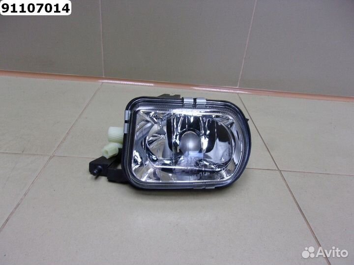 Фара противотуманная Mercedes R170 SLK