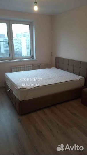 Кровать детская с мягкой спинкой