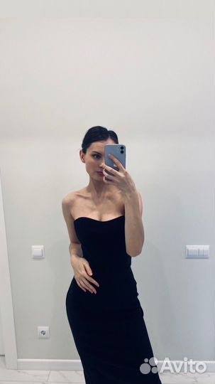 Вечернее черное платье