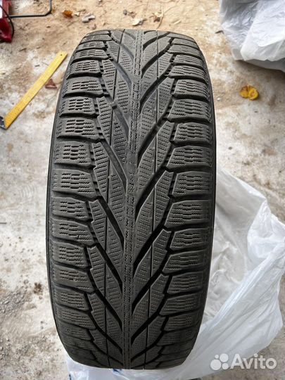 Nokian Tyres Hakkapeliitta R2 SUV 235/65 R17 108